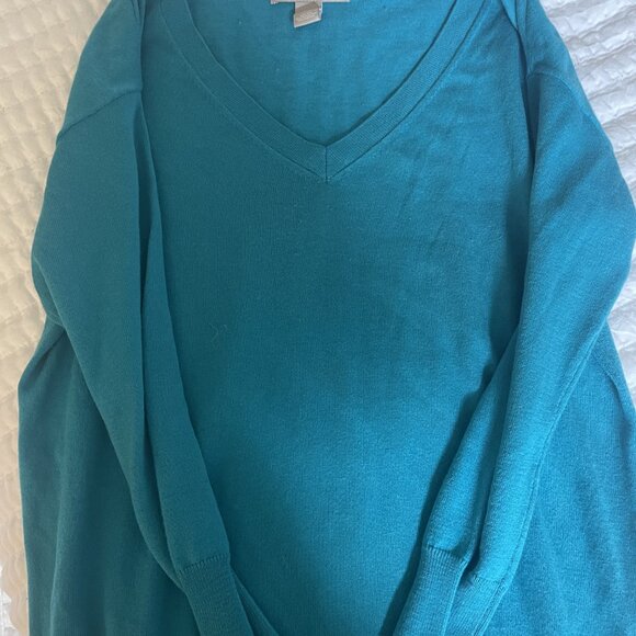 Banana Republic Cashmere Sweater - Picture 3 of 3